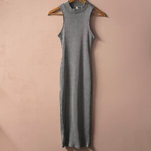 A+ Ellen Gray Ribbed Mock Neck Bodycon Knee Length/Midi Dress Size M EUC